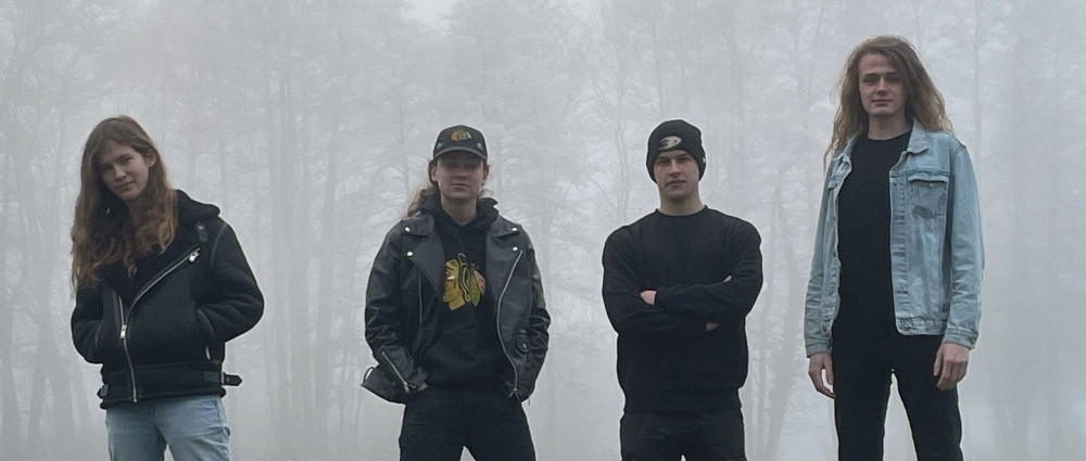 ATOMIC WARDEAD hledají toho, kdo prošel věky