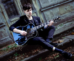 MØNØDREAM - Vlastním světem