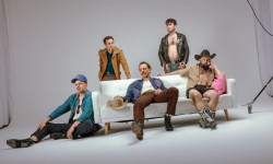 FRANKIE & THE DEADBEATS otevírají novou desku temným westernem s Georgem Cessnou