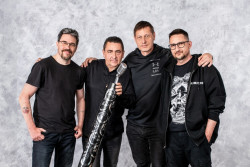 BRATRSTVO LUNY uvádí singlem s Bárou Basikovou a Zdeňkem Vlčkem nové album