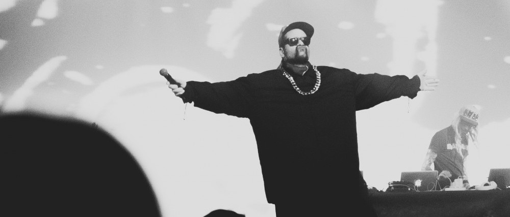 KAPITÁN DEMO vyhodil při natáčení klipu do vzduchu devět domů