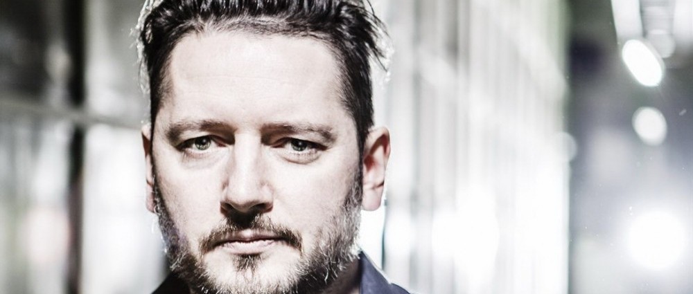 Michalovi Pelantovi otextoval nový singl Xindl X. V klipu hraje neobyčejně vážný Lukáš Pavlásek.