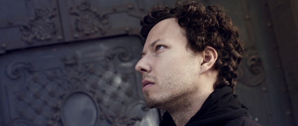 PETER ARISTONE odhaluje intimní písničkářskou polohu