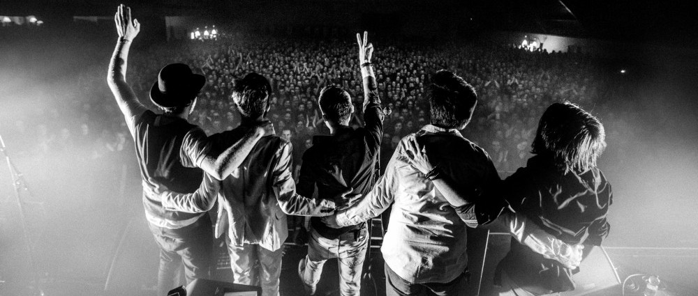 THE FELLAS si získali publikum Britských HURTS