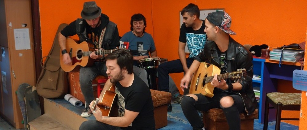 Bytové turné IMODIA 2: Na gymplu i loveckém zámku