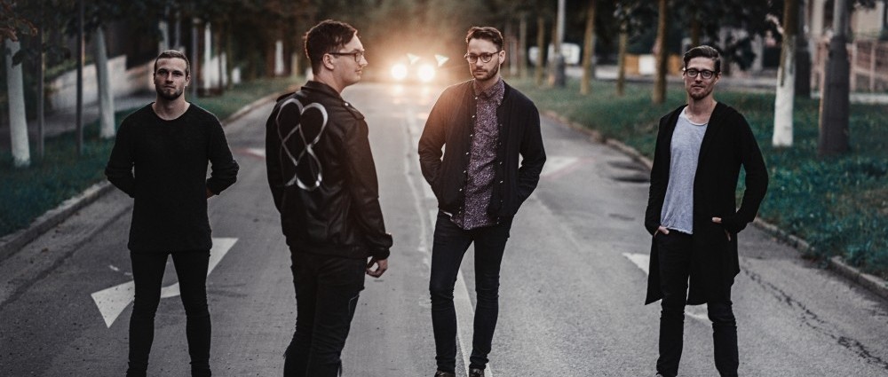 HOLDEN: Na české kapely zpívající anglicky venku nikdo moc nečeká   