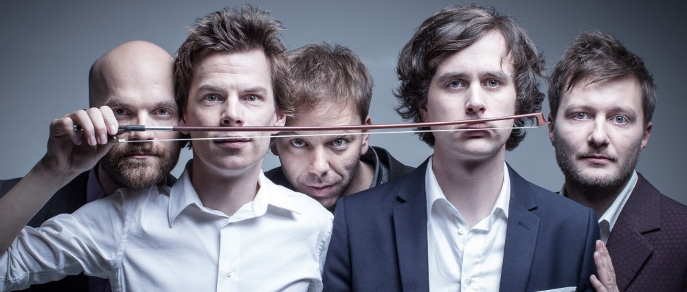 ZRNÍ bude hrát na neobvyklých místech v Praze při svíčkách