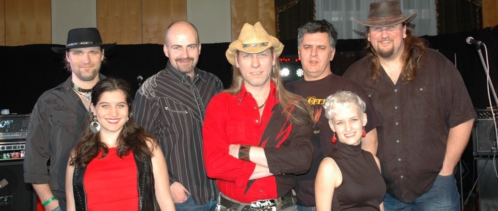 THE CELL na třetím albu vzdali hold Martinu Endlovi