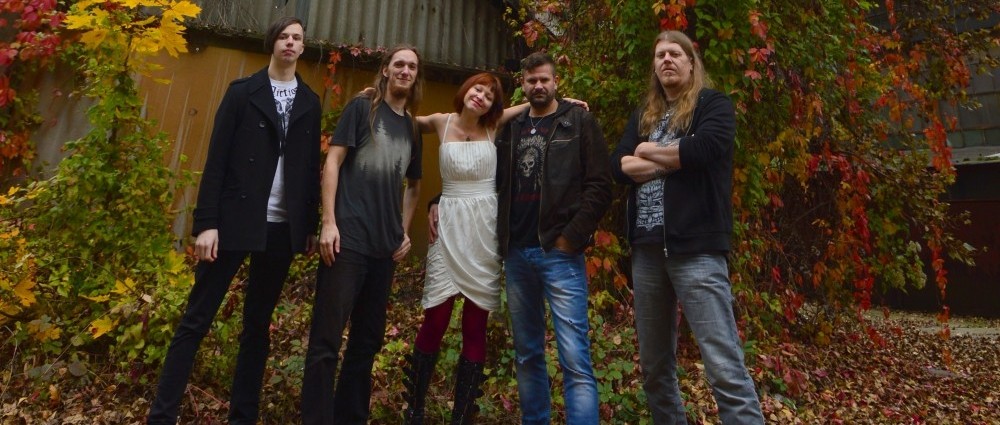 RAW: V tvorbě se snažíme překvapit