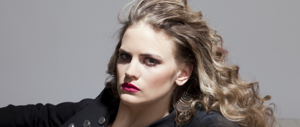 VLADIVOJNA LA CHIA vydává píseň Karaganda 35 k filmu 8 hlav šílenství