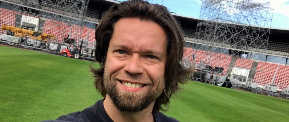 Na Strahově už roste pódium pro koncert KRYŠTOF