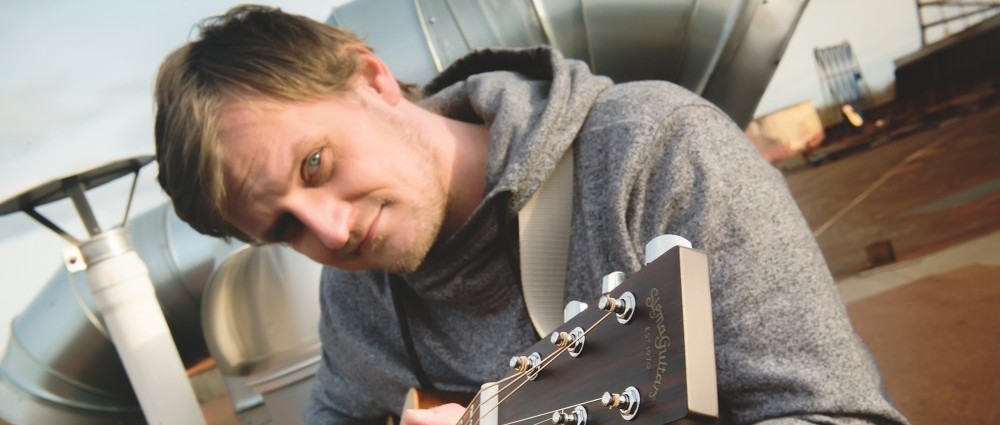 PTAKUSTIK uvedli klip k písni Těžce, avizuje album a jede na turné s AJDONTKER