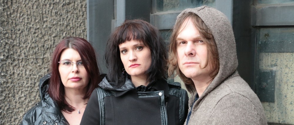 NATALIE KOCAB a MICHAELA POLÁKOVÁ bodují s albem Ellis Island ve Velké Británii