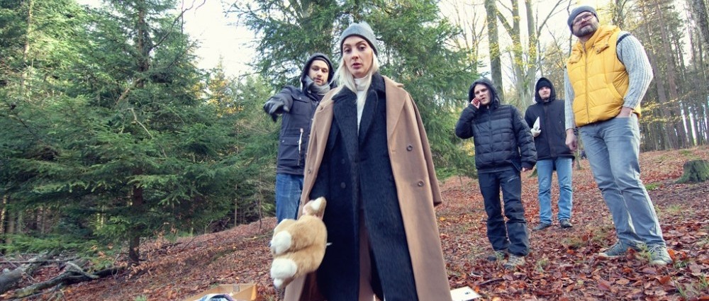 BARBORA POLÁKOVÁ se v novém klipu ostříhala