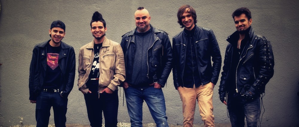 DEVIANT: Svět je plný úchyláků (+ videoklip)