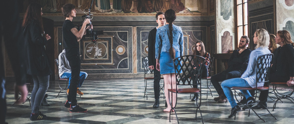 SLZA a CELESTE BUCKINGHAM mají klip o hledání krásných vzpomínek po rozchodu