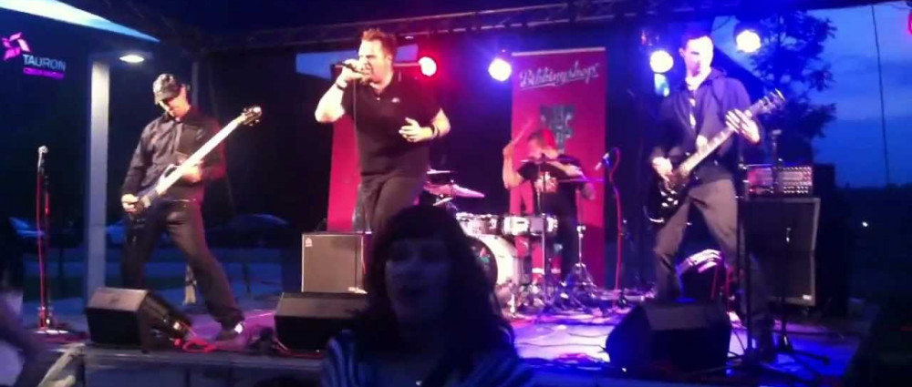 BIKKINYSHOP: Samply vpřed 