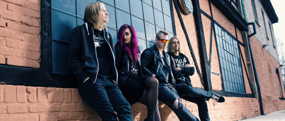 Kapela DIRTY BLONDES vydává novou desku Freedom