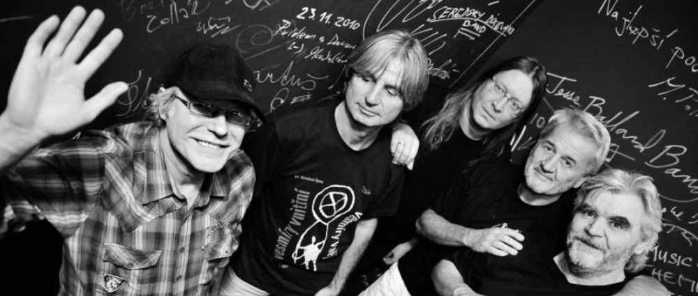 Kniha V ERBU PROGRES mapuje historii legendy