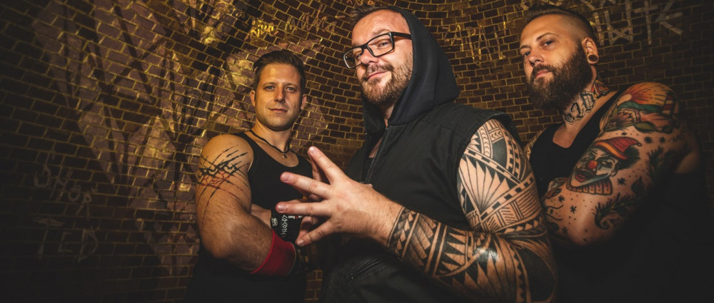 COCOTTE MINUTE kradou Králům koruny