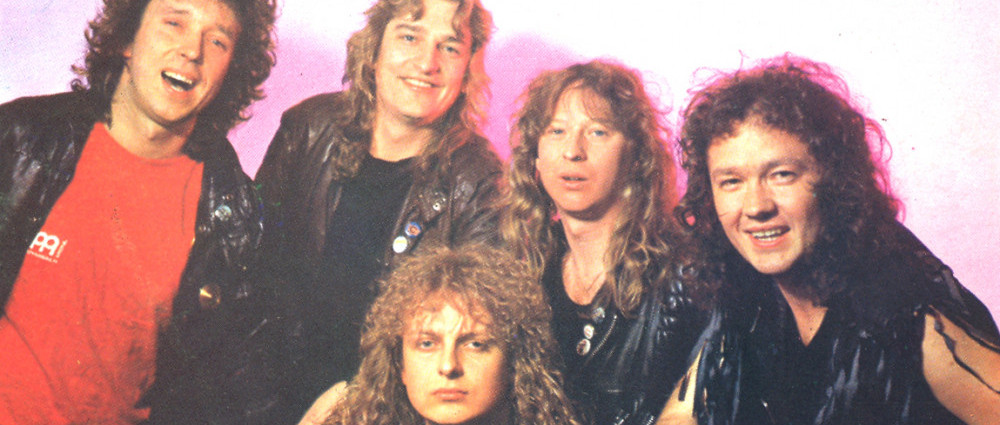 Z dějin českých mániček potřetí: Kniha kovu o heavy metalu