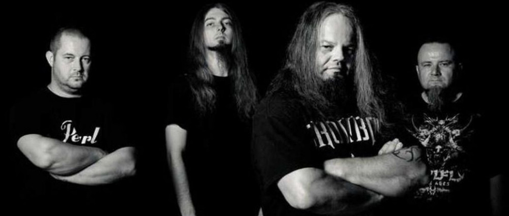 DARCHAIC: Na hrubý pytel hrubá záplata