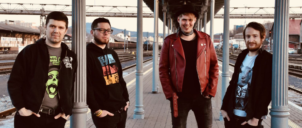 KOHOUT PLAŠÍ SMRT: Nová éra započata