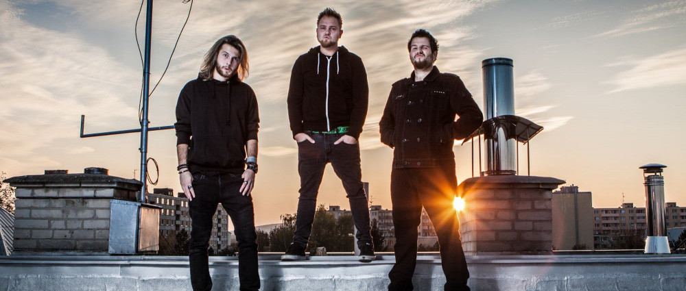 Kapela DNESKANE vydává nový šílený klip k písni „Delirium Tremens“