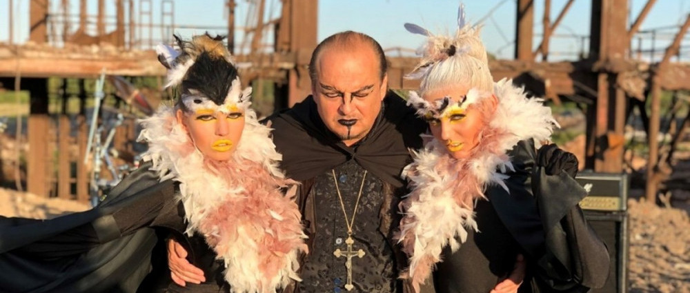 CITRON natáčel nový klip uprostřed trosek, plamenů a supů