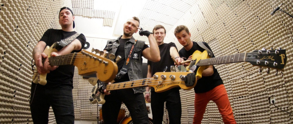 ZAKÁZANÝ OVOCE, RECKLESS A ZASTODESET vyjeli na společné turné