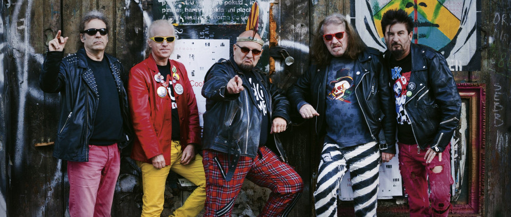 VISACÍ ZÁMEK - Čas letí jak splašená punková kráva