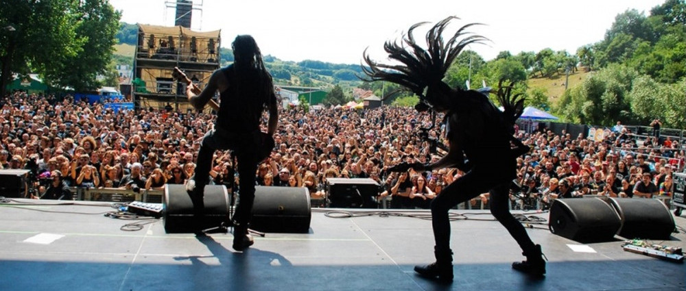 Budou v létě festivaly a koncerty?