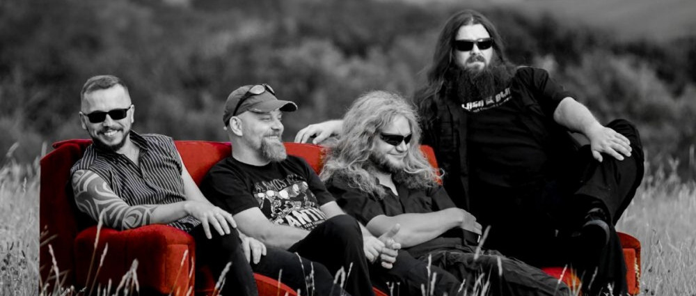 SIX DEGREES OF SEPARATION – Není potřeba za každou cenu kousat, občas stačí zavrčet