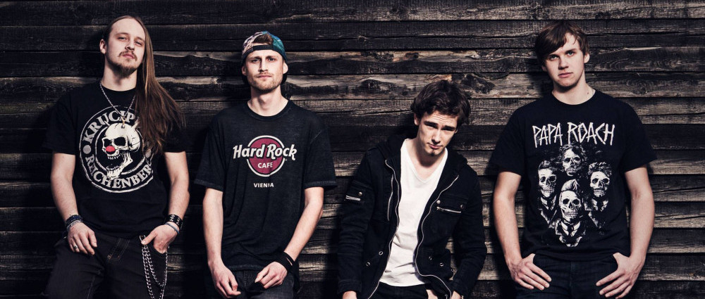 Kapela FROZEN POPPYHEAD v novém klipu dokazuje, že malířství a hudba spolu dokonale fungují