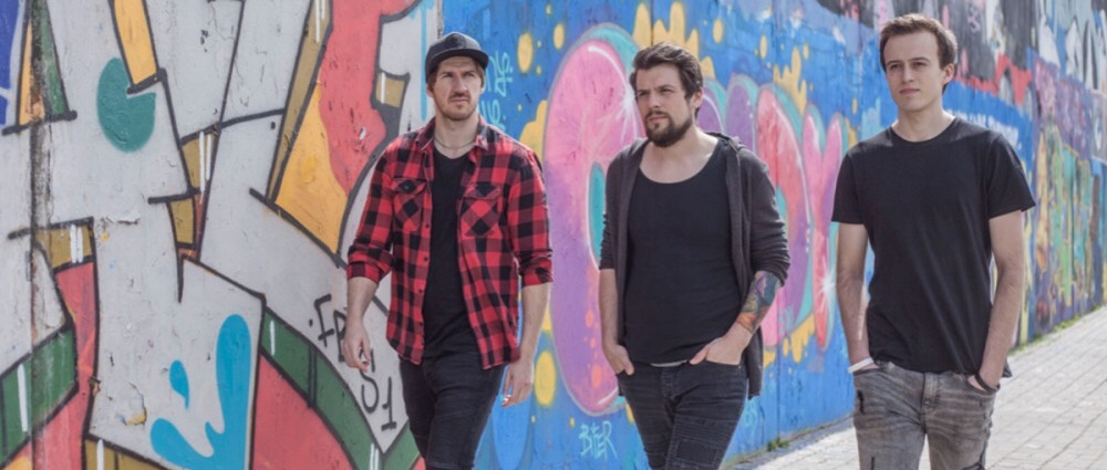 U.S.aPES v nové skladbě Milion důvodů ostře glosují současnou dobu a vyhlížejí další singly