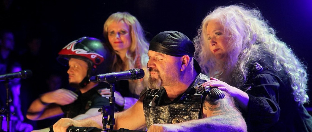 Když ne v Lucerně, tak doma! RockOpera Praha přizve na jeviště rekordní počet hostů. 