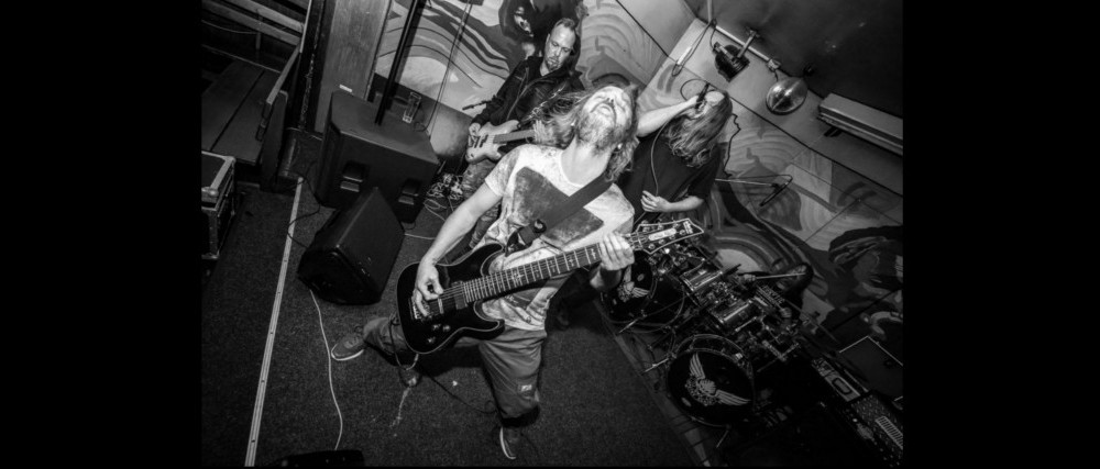 APATHY AGAIN - I negativní postoj je pro nás inspirativní 