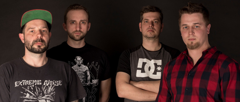 CROUCH – Lovesongy od nás nikdo nečeká 