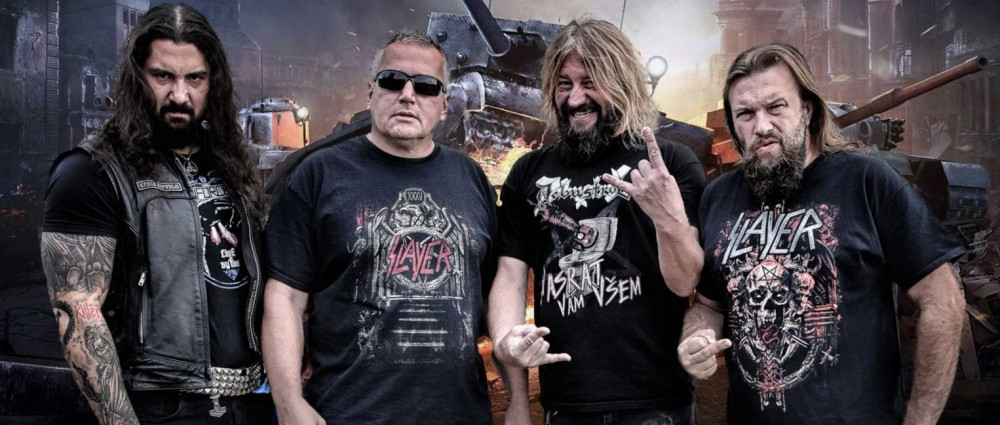 DEBUSTROL varují před totalitním řádem