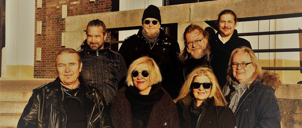 HUDBA PRAHA BAND - Barevný sny