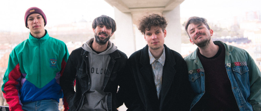 ALMOST.ARTIST ve svém prvním klipu zapalují Cigarettes