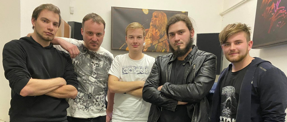 WARHOLL otevírá Brány