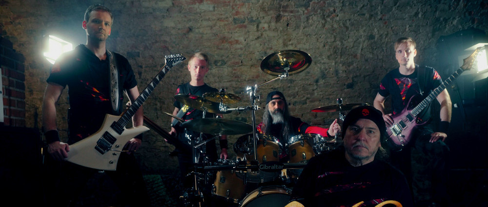 SNAEFELL slibují Věrni zůstanem