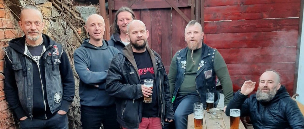 THE NEUNIKNEŠ - Bez kontaktu