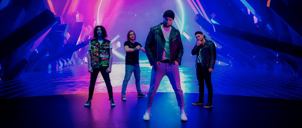 NO CONTROL vo svojej novinke stavili na atmosféru 80s