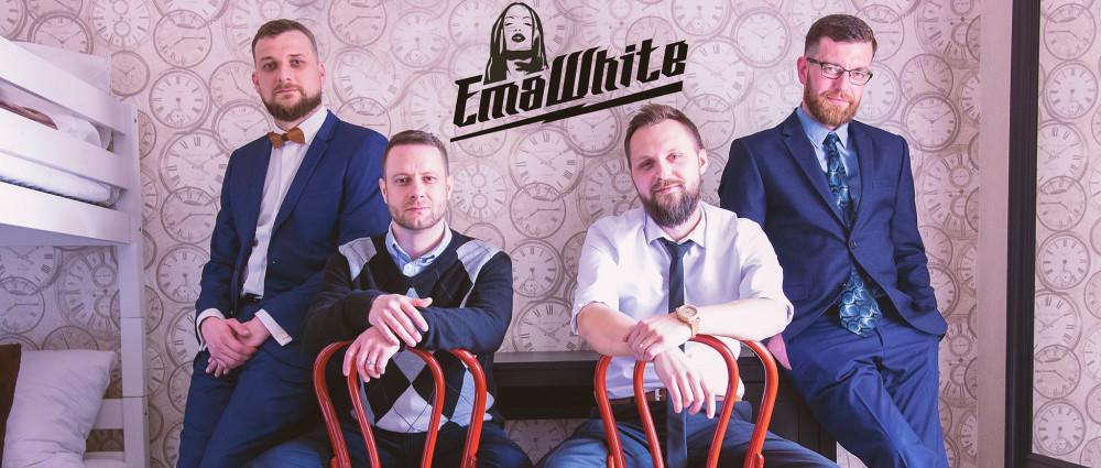 EMA WHITE řádí v rytmu noci