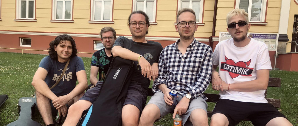 PAPÍR SKLO PLASTY - Jirka Kára