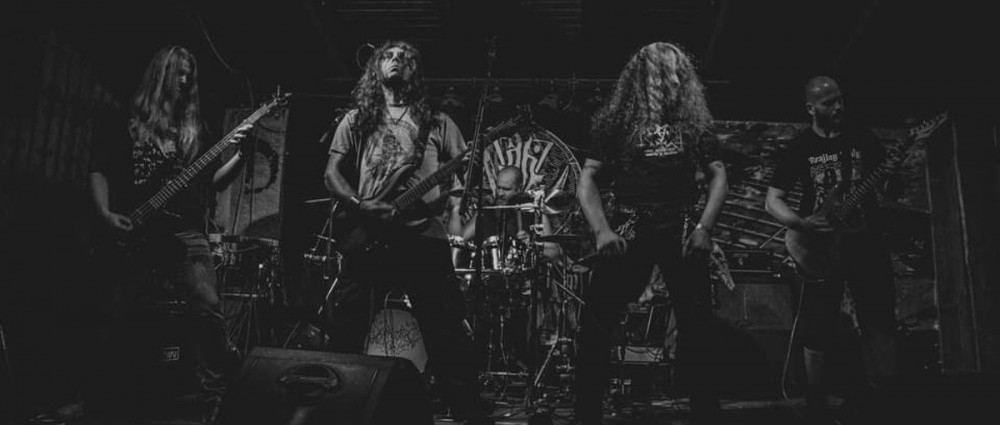 KRAJINA HMLY - Cez ostrie skál