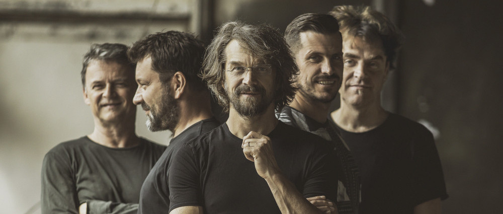 Dana Bártu & ILLUSTRATOSPHERE čeká na jaře turné po ČR