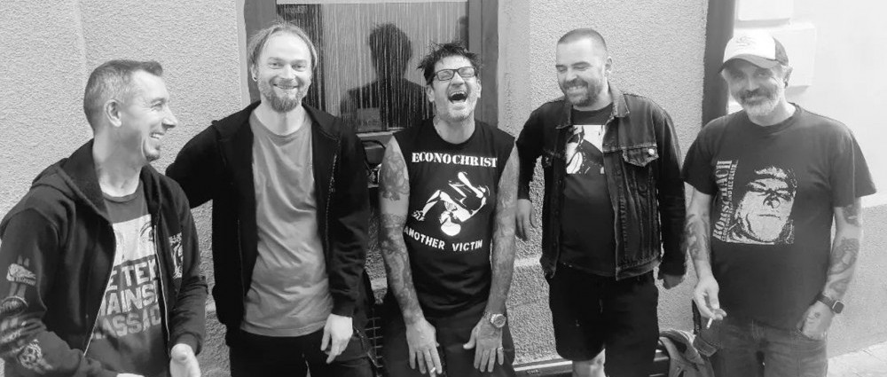 NONCONFORMIST vyráží na turné a vydávají desku